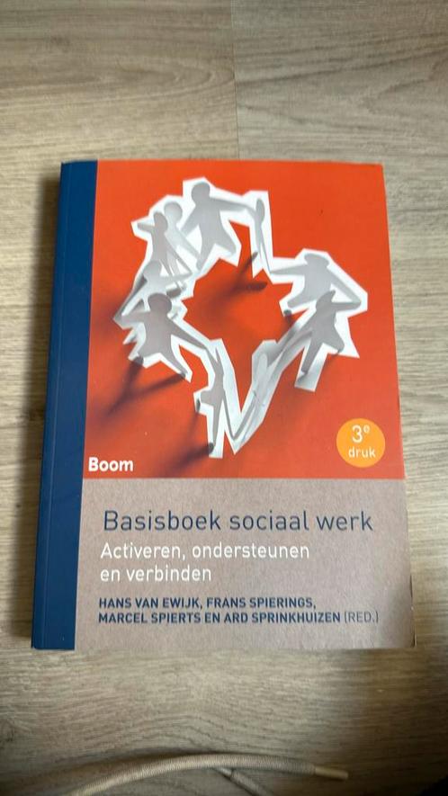 Basisboek sociaal werk, Boeken, Politiek en Maatschappij, Zo goed als nieuw, Maatschappij en Samenleving, Nederland, Ophalen of Verzenden