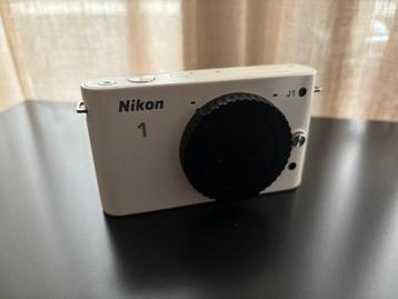 Nikon 1 J1 body (systeemcamera) wit beschikbaar voor biedingen