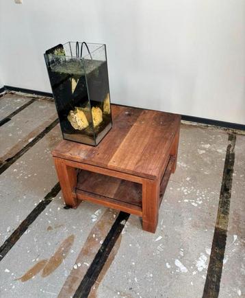 Tafel teakhout beschikbaar voor biedingen