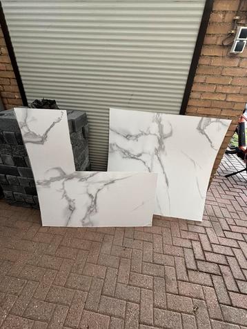 PVC wandpanelen restant marmer look mat beschikbaar voor biedingen