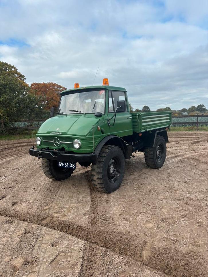 zeer nette mercedes unimog, Zakelijke goederen, Agrarisch | Tractoren, 7500 tot 10000, Overige merken, tot 80 Pk, Oldtimer, Ophalen