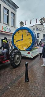 Klok voor versierde wagen, Ophalen, Gebruikt, Carnaval