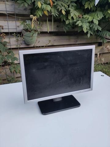 Dell Monitor - klein model beschikbaar voor biedingen