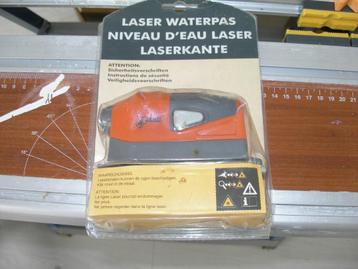 Laser waterpas te koop € 5,00. beschikbaar voor biedingen