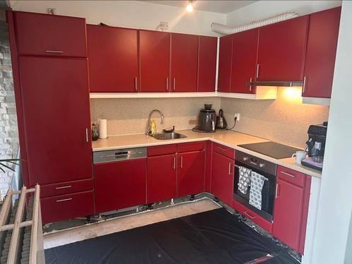 Complete hoek keuken / Bruynzeel, Huis en Inrichting, Keuken | Complete keukens, Gebruikt, Hoekkeuken, Rood, Kunststof, Ophalen of Verzenden