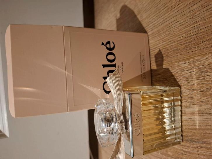 Chloe parfum, Sieraden, Tassen en Uiterlijk, Uiterlijk | Parfum, Zo goed als nieuw, Ophalen of Verzenden
