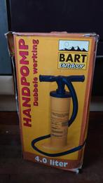 Dubbelwerkende hand luchtpomp Bart outdoor, Caravans en Kamperen, Luchtpompen, Ophalen of Verzenden, Zo goed als nieuw, Handmatig