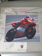Ducati 2005 MotoGP & Superbike Yearbook, Ophalen of Verzenden, Zo goed als nieuw