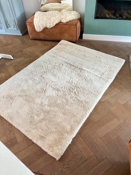 Ultra zacht hoogpolig vloerkleed van FRAAI, Huis en Inrichting, Stoffering | Tapijten en Kleden, Zo goed als nieuw, 100 tot 150 cm