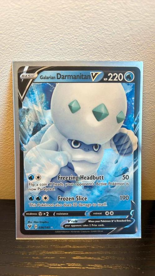Galarian Darmanitan V 036/185 Vivid Voltage pokemon kaart, Hobby en Vrije tijd, Verzamelkaartspellen | Pokémon, Nieuw, Boosterbox
