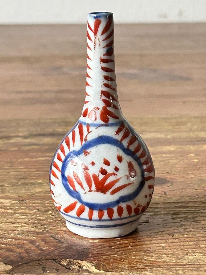 Steelvaas / vaasje  - Imari - porselein, Antiek en Kunst, Antiek | Porselein, Ophalen of Verzenden