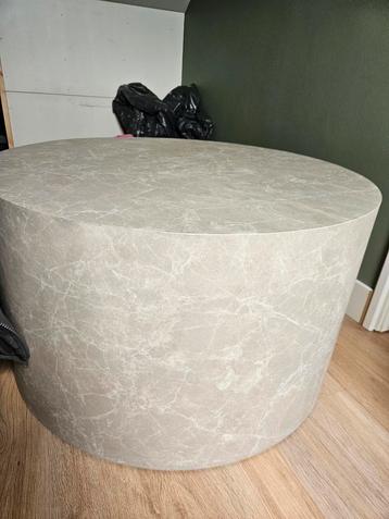 Westwing ronde marmer salontafel beschikbaar voor biedingen