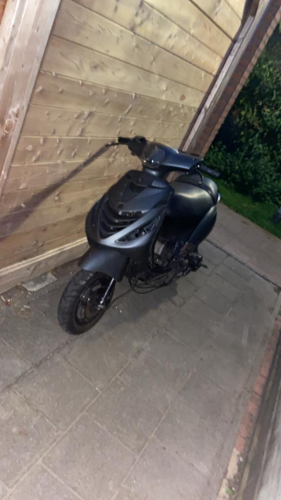 Piaggio zip 4t 50cc snor zonder 123/papieren, Fietsen en Brommers, Scooters | Piaggio, Gebruikt, Zip, Maximaal 45 km/u, Benzine