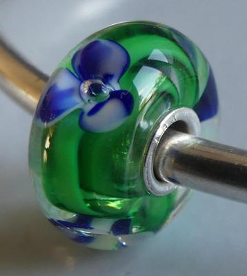 Trollbeads BLAUWE BLOEM beschikbaar voor biedingen