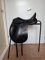 Ikonic dressuurzadel 17 inch, Dieren en Toebehoren, Paarden en Pony's | Zadels, Dressuur, Ophalen of Verzenden, Zo goed als nieuw