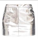 Nieuwe! Zilveren minirok van pretty Little thing mt 38, Maat 38/40 (M), Overige kleuren, Ophalen of Verzenden, Zo goed als nieuw