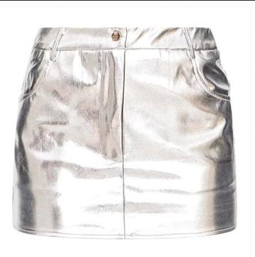 Nieuwe! Zilveren minirok van pretty Little thing mt 38 beschikbaar voor biedingen