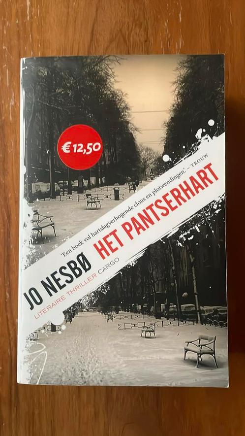 Jo Nesbø - Het pantserhart, Boeken, Thrillers, Zo goed als nieuw, Nederland, Ophalen of Verzenden