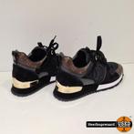 Louis Vuitton Run Away Trainer Dames Schoenen Maat 35