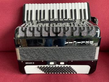 Fraaie Delicia Arnaldo 23  accordeon . 72 bas . Top . beschikbaar voor biedingen