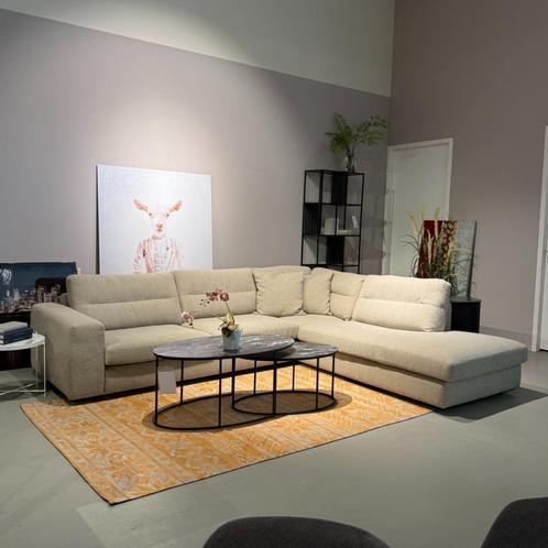 hoekbank Stof alpine beige taupe (nieuw) Outlet Wijchen, Huis en Inrichting, Banken | Complete zithoeken, Gebruikt, Stof, Ophalen