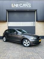 BMW 1-serie 118i High Executive |Automaat|Clima|Leder|LM 16, 65 €/maand, Achterwielaandrijving, Bruin, 650 kg