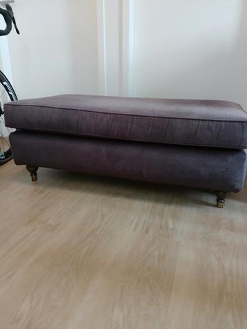 Engelse poef - 116x60x42cm beschikbaar voor biedingen