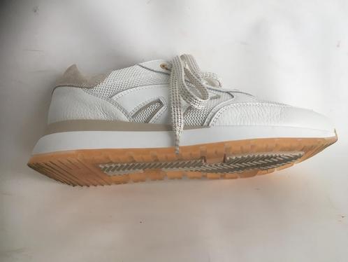 Div top schoenen, oa deze DLS witte sport schoen ,m 38, Kleding | Dames, Schoenen, Nieuw, Sneakers of Gympen, Wit, Ophalen of Verzenden