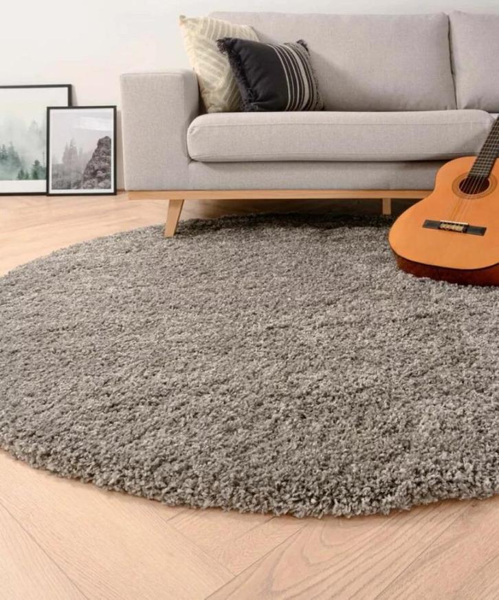 Rond hoogpolig vloerkleed - lichtgrijs 240 cm nieuw, Huis en Inrichting, Stoffering | Tapijten en Kleden, Nieuw, 200 cm of meer