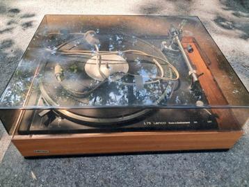platenspeler Lenco L76 beschikbaar voor biedingen