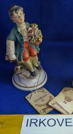 CAPODIMONTE * OUD BEELDJE * Nieuwstaat *, Verzamelen, Beelden en Beeldjes, Verzenden, Zo goed als nieuw, Mens