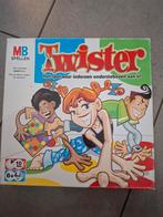 Twister - Het spel waar iedereen ondersteboven van is!, Hobby en Vrije tijd, Gezelschapsspellen | Bordspellen, Vijf spelers of meer