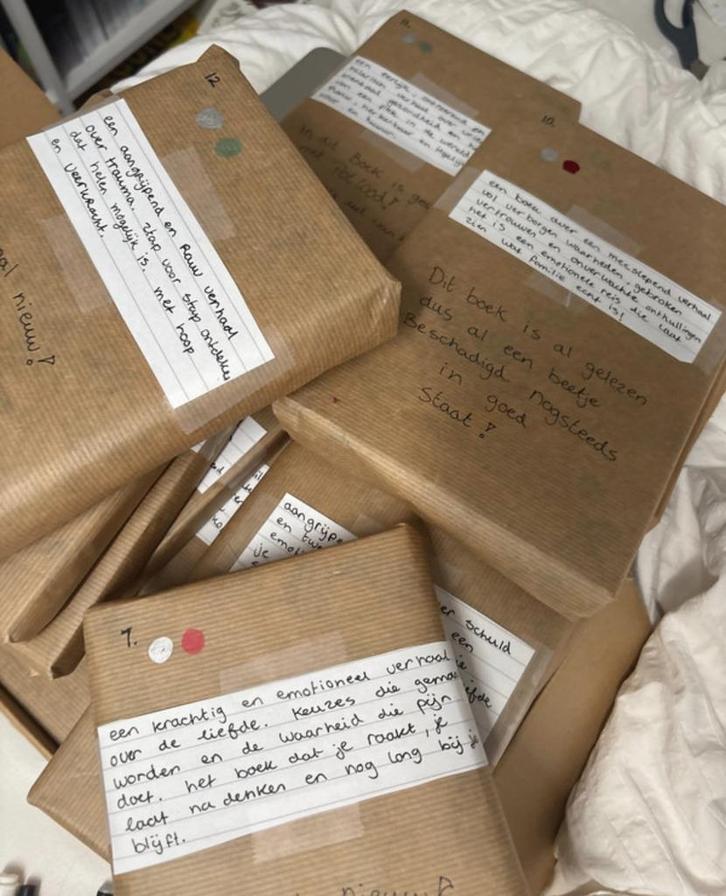 Blind date boek, Doe-het-zelf en Verbouw, Tegels, Zo goed als nieuw, Wandtegels, Minder dan 20 cm, 10 m² of meer, Ophalen of Verzenden