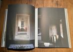 Brut - Iris de Feyter Sober en Stoer Interieur (beschadigd), Ophalen of Verzenden, Gelezen, Architectuur algemeen