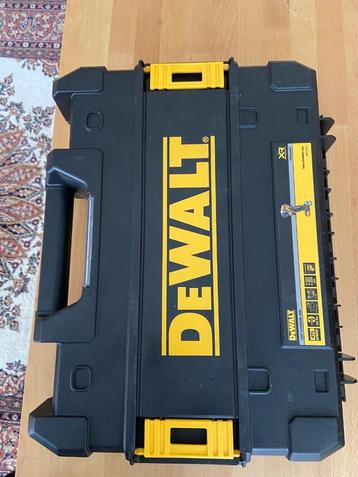 De walt Gereedschapskoffer beschikbaar voor biedingen