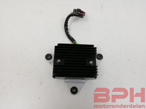Spanningsregelaar Suzuki GSX1300R Hayabusa 1999 t/m 2007 GSX, Motoren, Onderdelen | Suzuki, Gebruikt, Ophalen of Verzenden