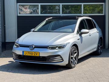 Volkswagen Golf 1.5 eTSI Style Pano, Virtual, Navi, Stoelver beschikbaar voor biedingen