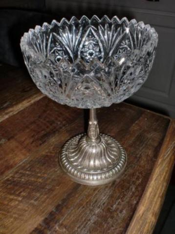 Vintage BOKAAL op Voet <> KELK van Geslepen KRISTAL 15 cm hg beschikbaar voor biedingen