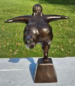 DIKKE DAME / bronzen beeld / linkerbeen naar achter, Antiek en Kunst, Kunst | Beelden en Houtsnijwerken, Ophalen of Verzenden