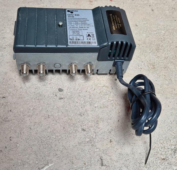 Triax GHV 930 CAI Antenneversterker   245, Audio, Tv en Foto, Schotelantennes, Gebruikt, (Schotel)antenne, Overige merken, Ophalen of Verzenden
