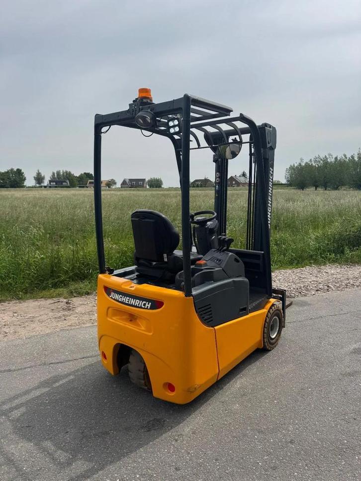 Jungheinrich Heftruck EFG113 (bj 2014), Zakelijke goederen, Machines en Bouw | Heftrucks en Intern transport, Heftruck, Overige aandrijving