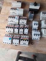 Diverse schakelaars en installatiemateriaal, Ophalen of Verzenden