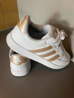 Adidas Sneakers Wit/Goud Maat 38, Kleding | Dames, Schoenen, Ophalen of Verzenden, Gedragen, Wit, Sneakers of Gympen