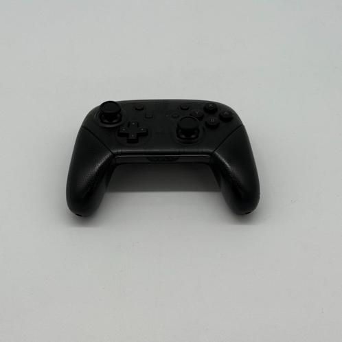 NINTENDO Switch Pro Controller - in een nette staat, Spelcomputers en Games, Spelcomputers | Nintendo Consoles | Accessoires, Zo goed als nieuw