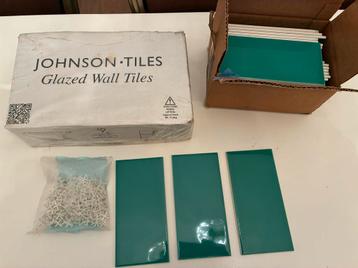 Zeegroene Tegeltjes 1,5m2 + Tegelkruisjes beschikbaar voor biedingen