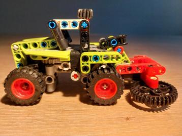 LEGO TECHNIC mini CLAAS XERION  set 42102 beschikbaar voor biedingen