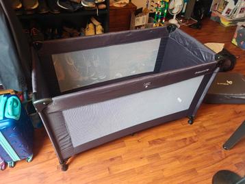 Campingbed plus matras beschikbaar voor biedingen