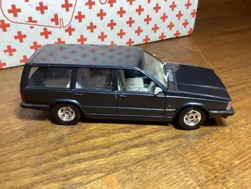 Polistil 1:24 Volvo 740 GLE Modelauto beschikbaar voor biedingen
