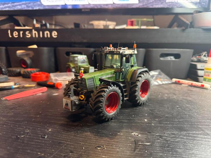 Fendt 824 favorit verbouwd!, Hobby en Vrije tijd, Modelauto's | 1:32, Zo goed als nieuw, Tractor of Landbouw, Overige merken, Verzenden