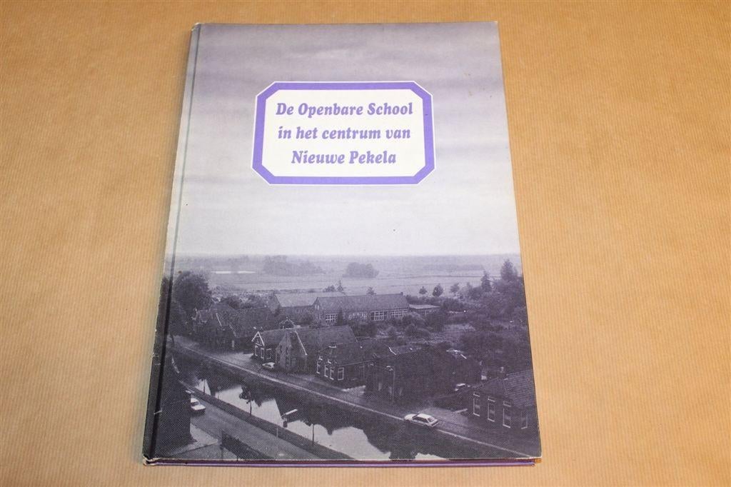 OBS Centrum Nieuwe Pekela — Jubileumboek 75 Jaar School, Boeken, Geschiedenis | Stad en Regio, Ophalen of Verzenden, Gelezen